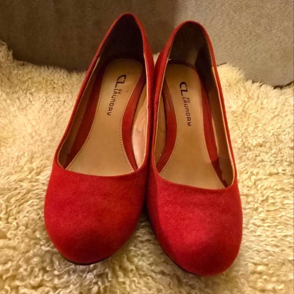 Red wedges